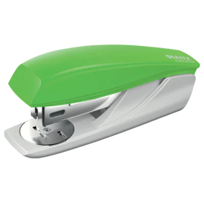 Leitz Heftgerät NeXXt Recycle 24/6, 26/6 fest/lösbar/nageln 25 Bl. (80 g/m²) inkl. 200 Heftklammern P3 24/6 Metall/Kunststoff (Kunststoff, 96 % recycelt) grün