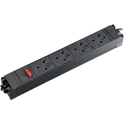Bachmann STEP BASE - Steckdosenleiste - Eingabe, Eingang GST18 - Ausgangsanschlüsse: 4 (GST18) - Großbritannien - Schwarz