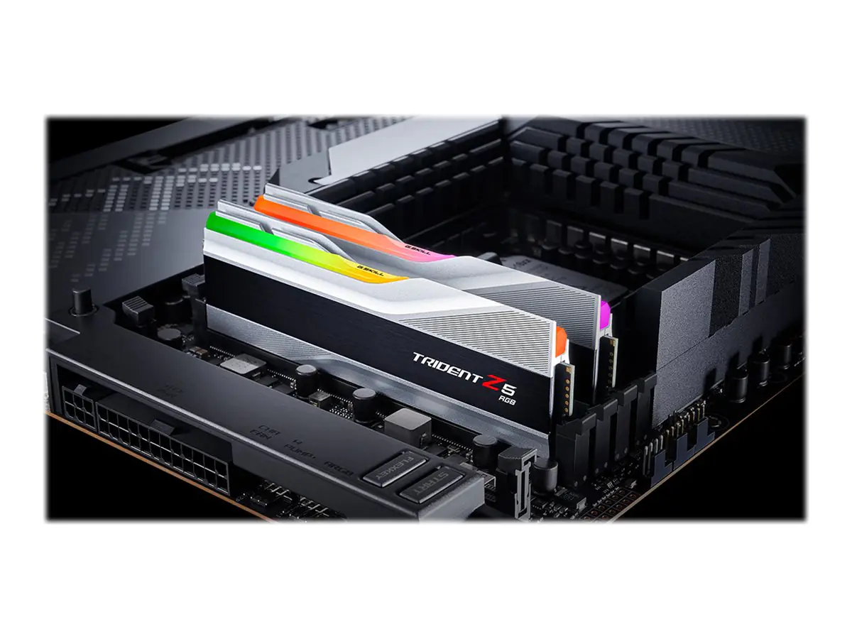 G.Skill Trident Z5 RGB - DDR5 - Kit - 32 GB: 2 x 16 GB - DIMM 288-PIN - 5600 MHz / PC5-44800 - CL36 - 1.2 V - ungepuffert - non-ECC - metallisch silber