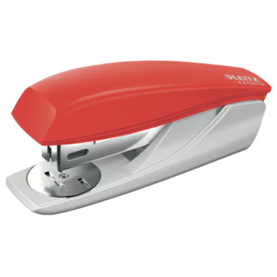 Leitz Heftgerät NeXXt Recycle 24/6, 26/6 fest/lösbar/nageln 25 Bl. (80 g/m²) inkl. 200 Heftklammern P3 24/6 Metall/Kunststoff (Kunststoff, 96 % recycelt) rot