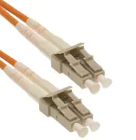 Fujitsu - Netzwerkkabel - LC Multi-Mode (M) zu LC Multi-Mode (M) - 5 m - Glasfaser - 50/125 Mikrometer - OM4 - violett - für ETERNUS LT20, LT20 S2, LT40, LT40 S2, LT60, LT60 S2; PRIMERGY RX2530 M5, RX2540 M5
