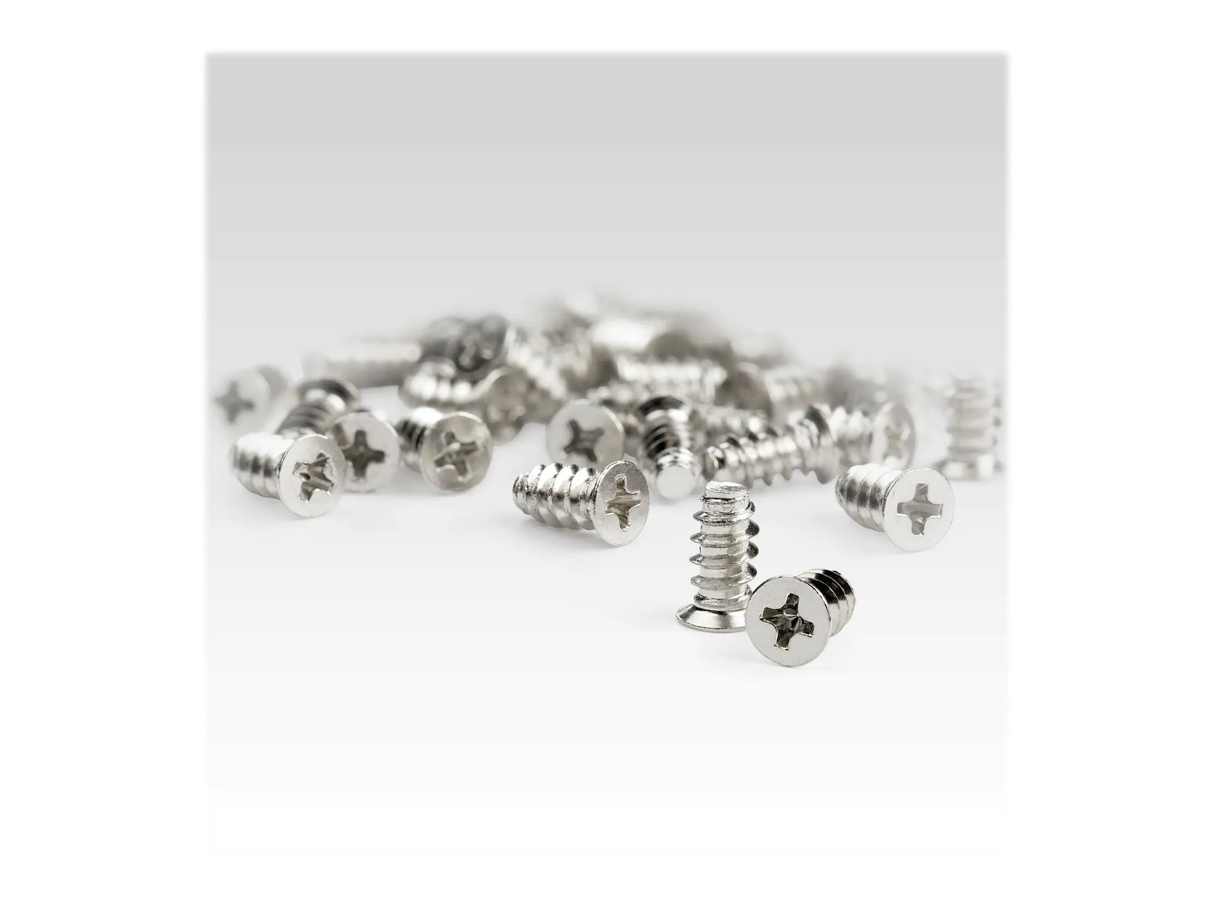 StarTech 50-Pack M5 Screws, 10mm Long Computer/PC Case Fan Screws, Self-Tapping Computer Case Fan Mounting Screws, Phillips/Flat Head, Fits M5 Fan Holes, Steel Zinc Plated - Computer Case Fan Screws (M5FANSCREW10) - Schrauben-Kit - Silber