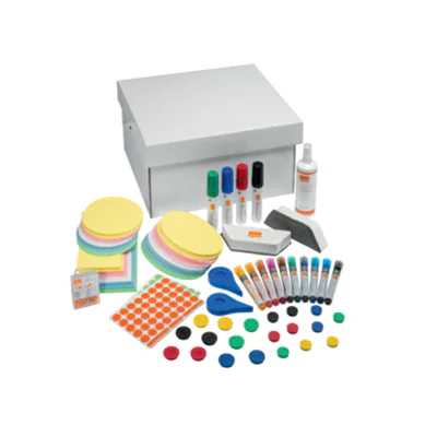 Nobo® Starterset Whiteboard Move & Meet Teamwork 14 Whiteboardmarker (farbig), 10 Magnete (Ø 32 mm farbig), 10 Magnete (Ø 24 mm farbig), 2 Tafelwischer, 1 Reinigungsspray, 2 Rasterbänder, 100 Pinnnadeln, 750 Moderationskarten (farbig), 1.040 Klebepunkte