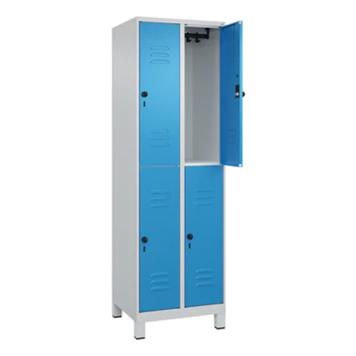 C+P Kleiderspind Classic PLUS 600 x 1.950 x 500 mm (B x H x T) 2 Abteile Stahl Farbe der Front: lichtblau Farbe des Korpus: lichtgrau